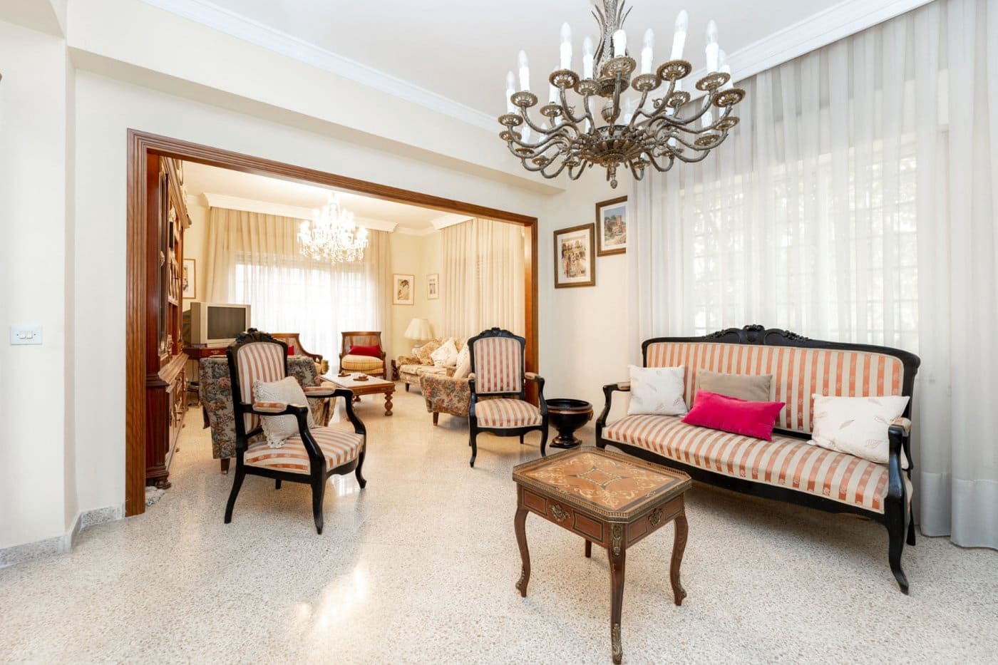 4 soverom Villa til salgs i Granada by med svømmebasseng - € 790 000 (Ref: 8305538)