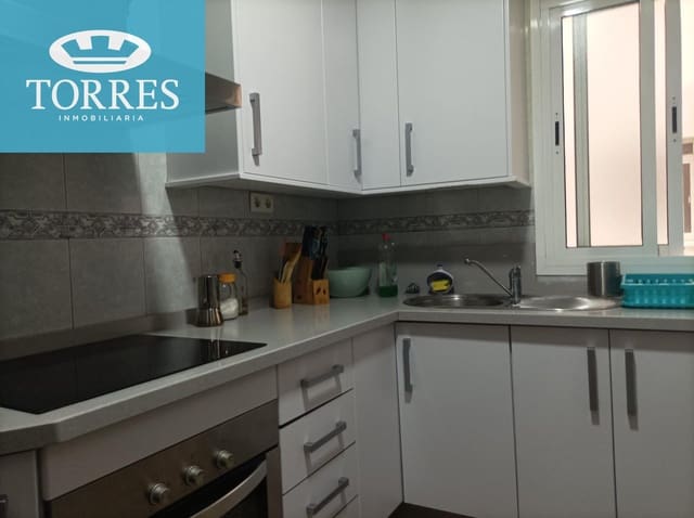 4 soveværelse Lejlighed til leje i Granada by - € 1.200 (Ref: 8348224)