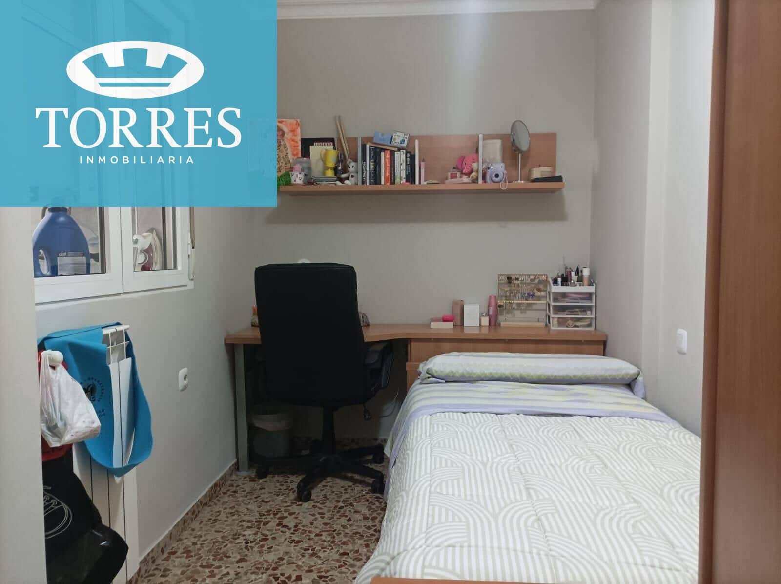 4 bedroom Flat for rent in Granada city - € 1,200 (Ref: 8348224)