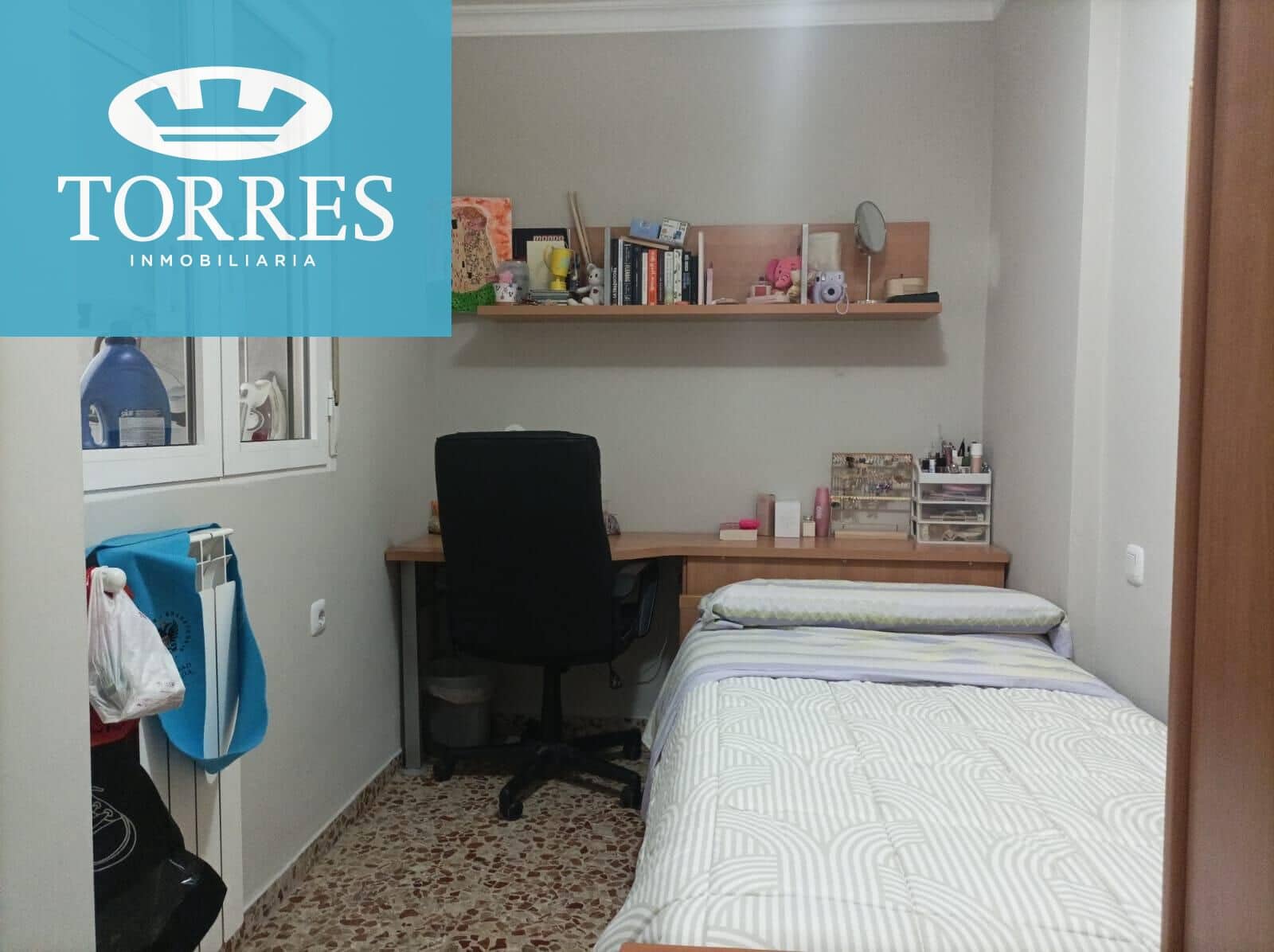 4 bedroom Flat for rent in Granada city - € 1,200 (Ref: 8348224)