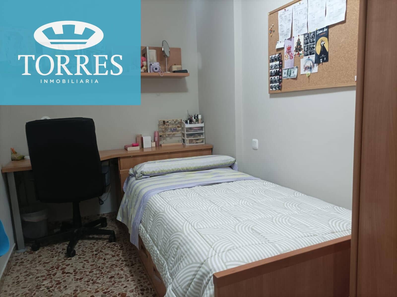 4 bedroom Flat for rent in Granada city - € 1,200 (Ref: 8348224)