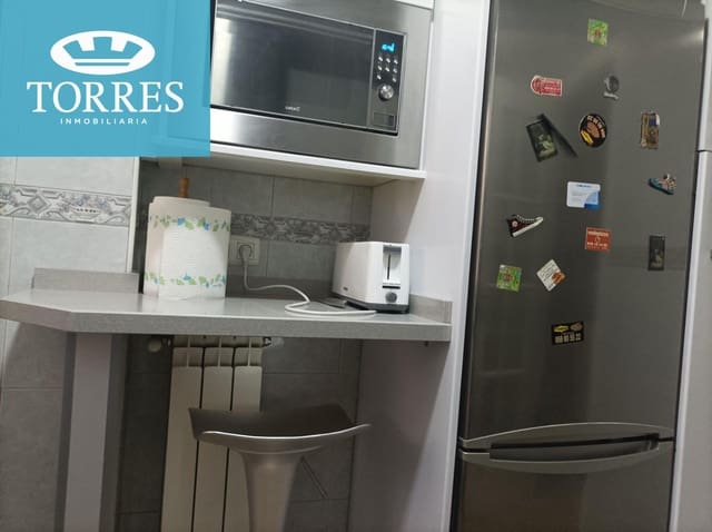 4 soveværelse Lejlighed til leje i Granada by - € 1.200 (Ref: 8348224)