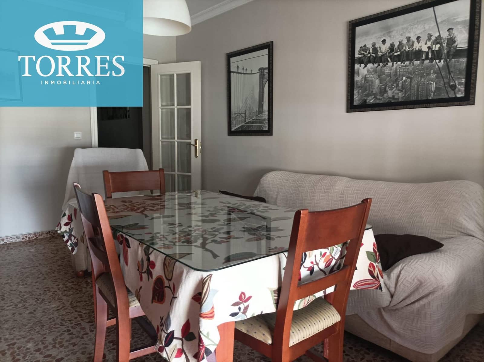 4 bedroom Flat for rent in Granada city - € 1,200 (Ref: 8348224)