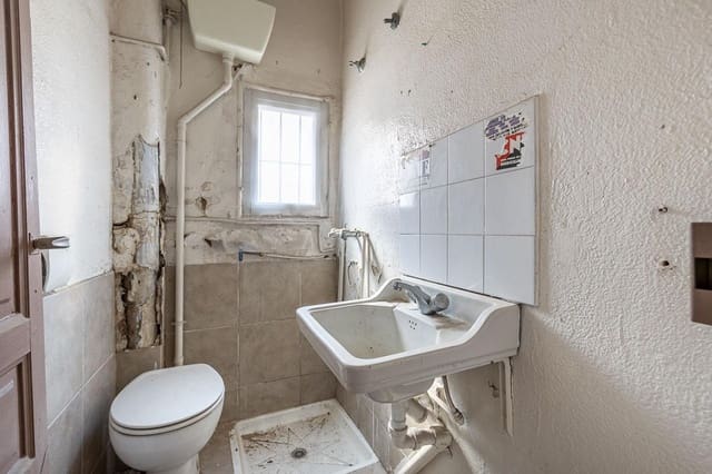 Ruin til salg i Granada by - € 499.000 (Ref: 8403659)