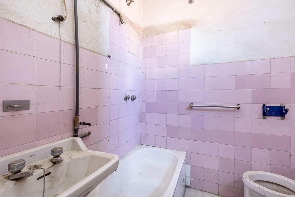 Ruin til salg i Granada by - € 499.000 (Ref: 8403659)