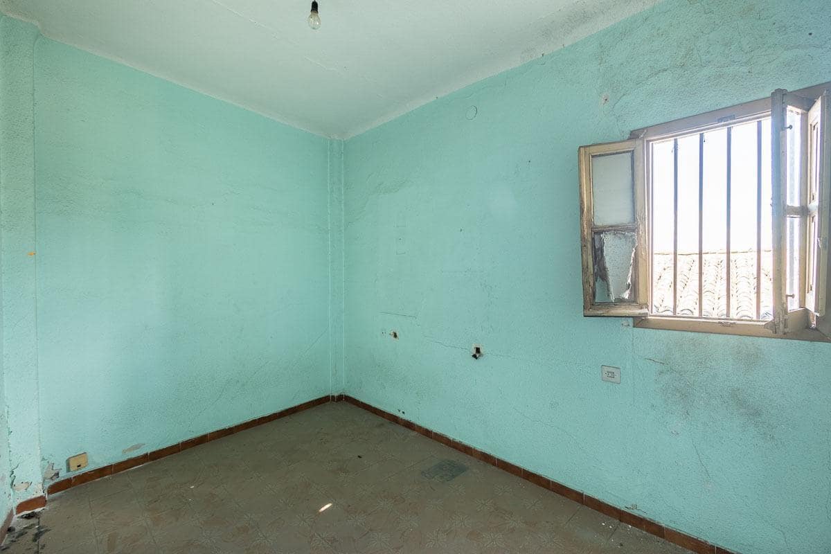 Ruin til salg i Granada by - € 499.000 (Ref: 8403659)