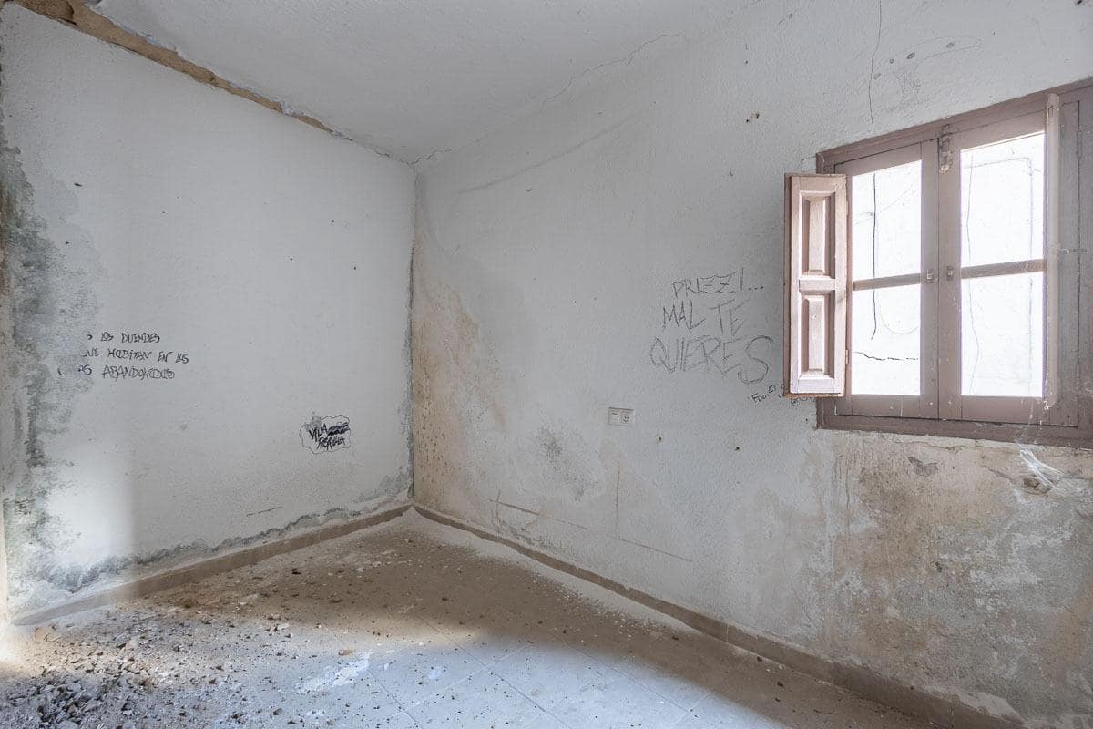 Ruin til salg i Granada by - € 499.000 (Ref: 8403659)