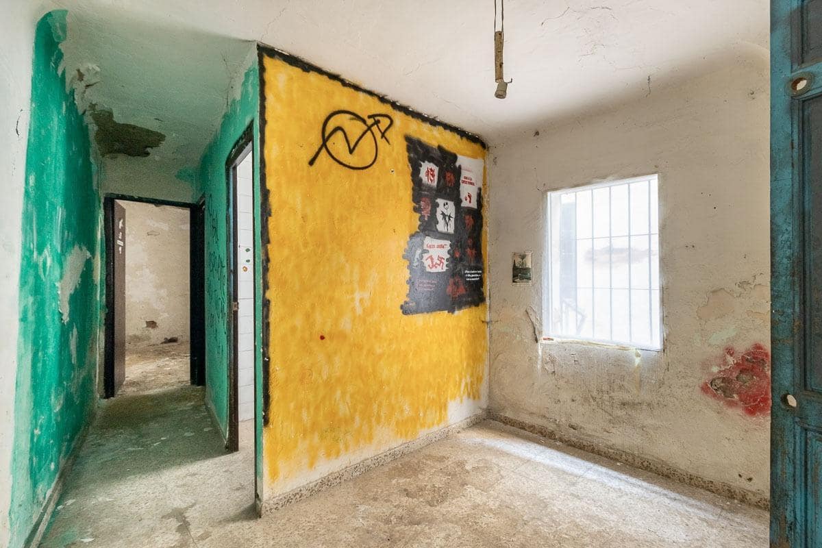 Ruin til salg i Granada by - € 499.000 (Ref: 8403659)