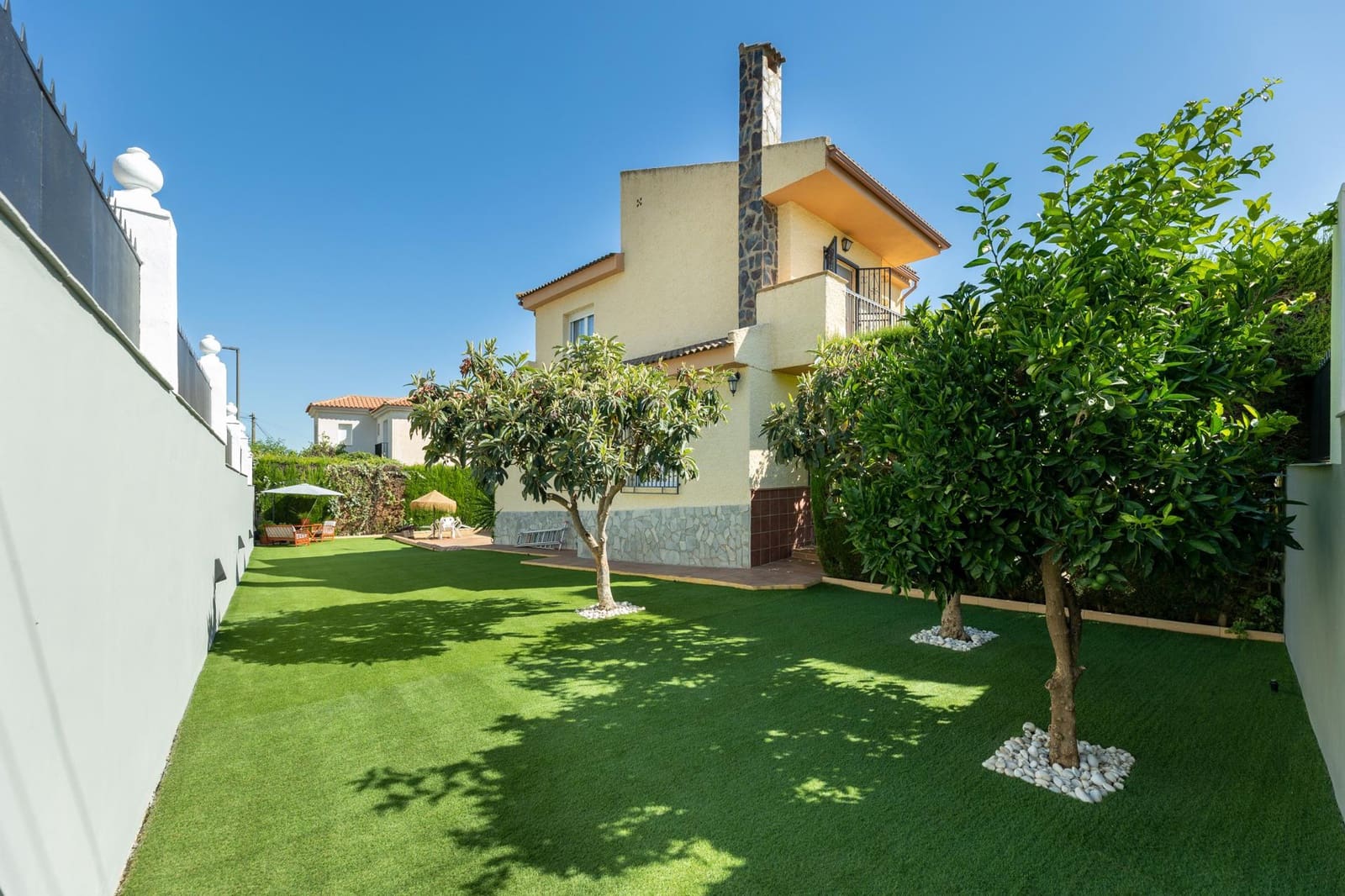 3 soveværelse Villa til salg i Otura med swimmingpool garage - € 370.000 (Ref: 8417849)