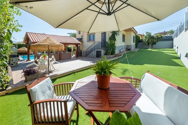 3 soveværelse Villa til salg i Otura med swimmingpool garage - € 370.000 (Ref: 8417849)