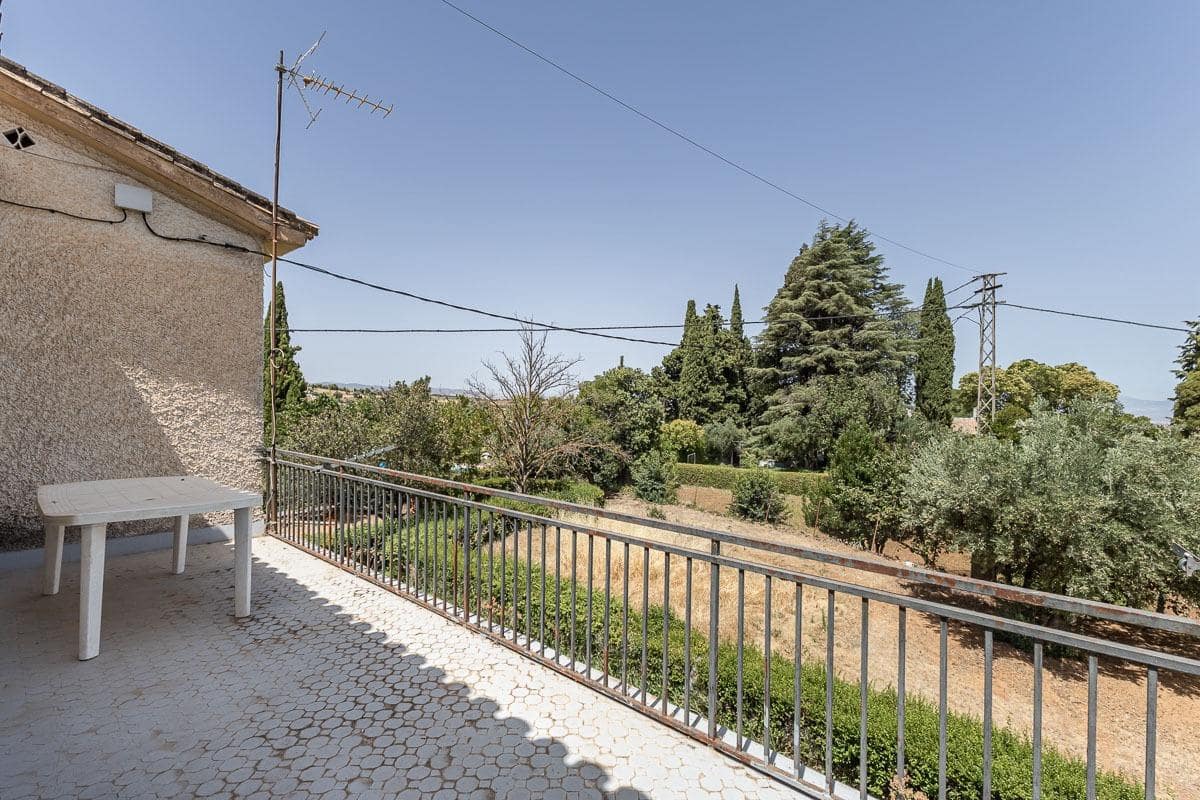 6 soveværelse Villa til salg i Dilar med garage - € 350.000 (Ref: 8436961)