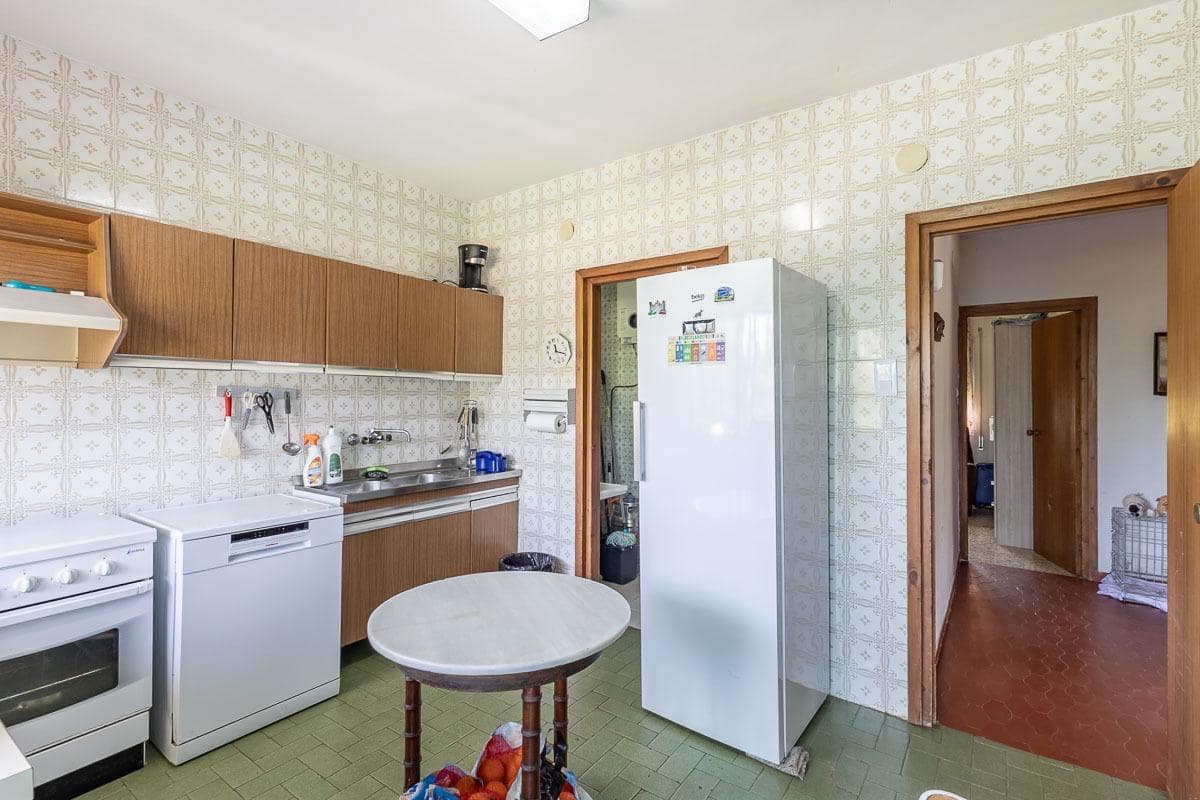 6 soveværelse Villa til salg i Dilar med garage - € 350.000 (Ref: 8436961)