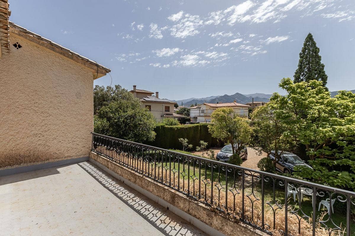 6 soveværelse Villa til salg i Dilar med garage - € 350.000 (Ref: 8436961)