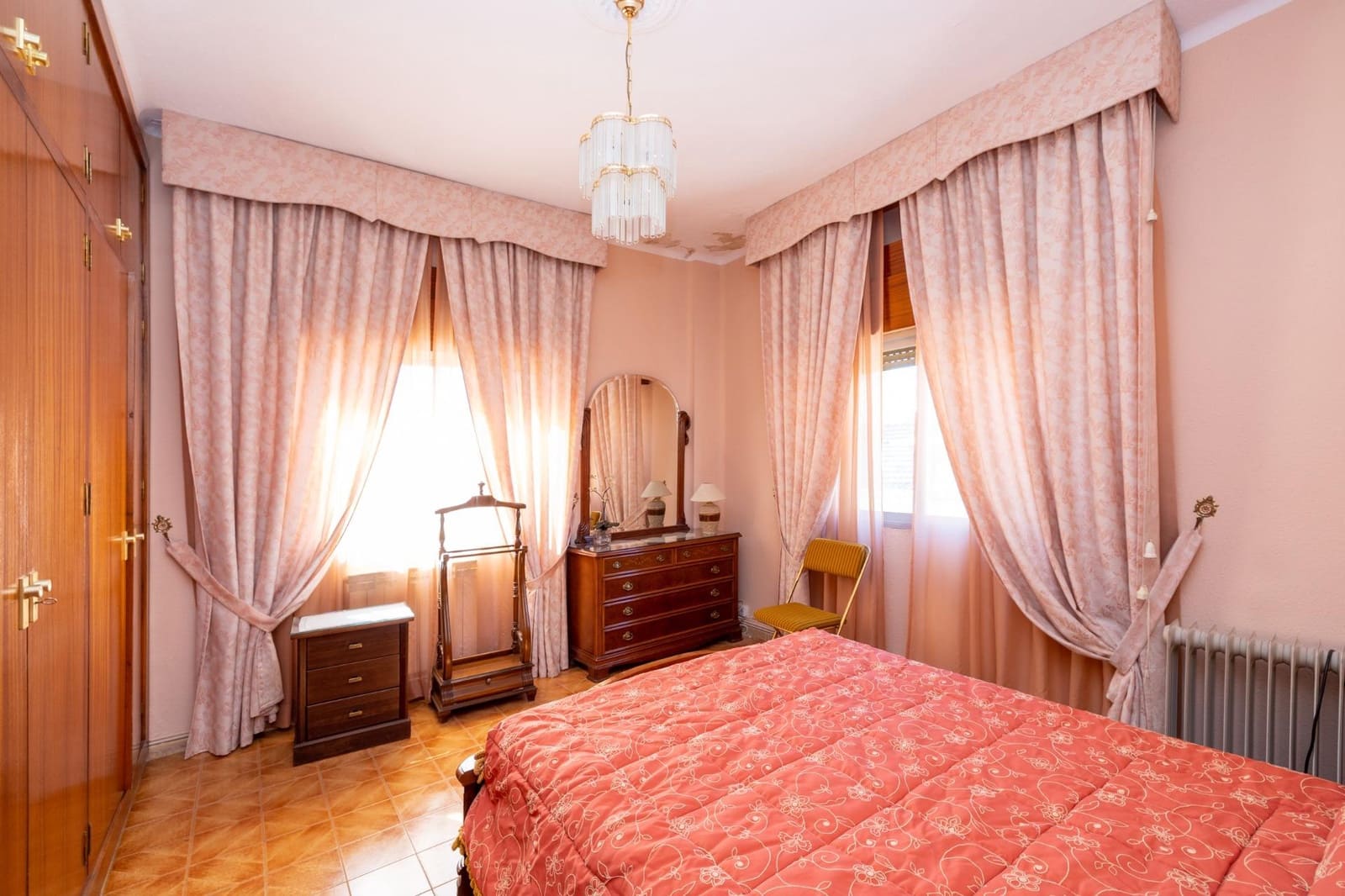 6 soveværelse Byhus til salg i Armilla - € 230.000 (Ref: 8438918)