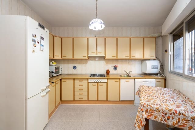 6 soveværelse Byhus til salg i Armilla - € 230.000 (Ref: 8438918)