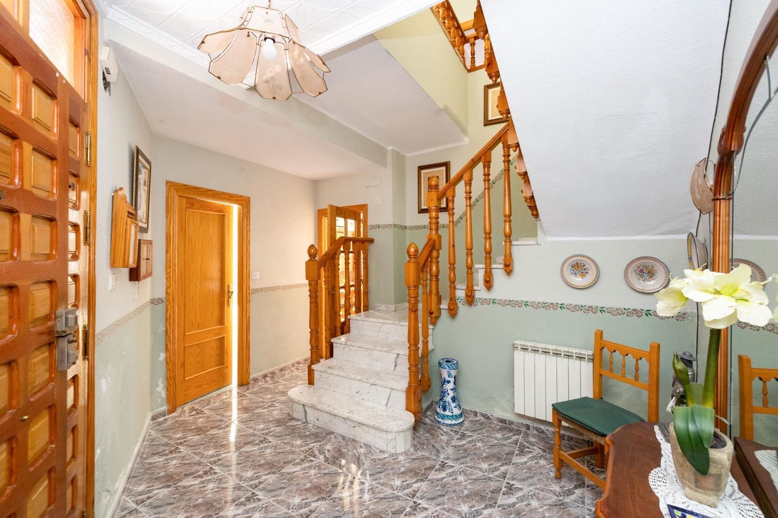 6 soveværelse Byhus til salg i Armilla - € 230.000 (Ref: 8438918)