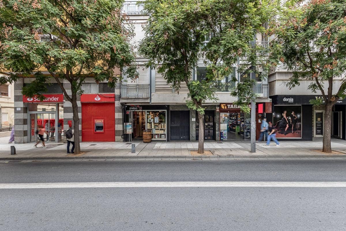 Erhverv til leje i Granada by - € 450 (Ref: 8538976)