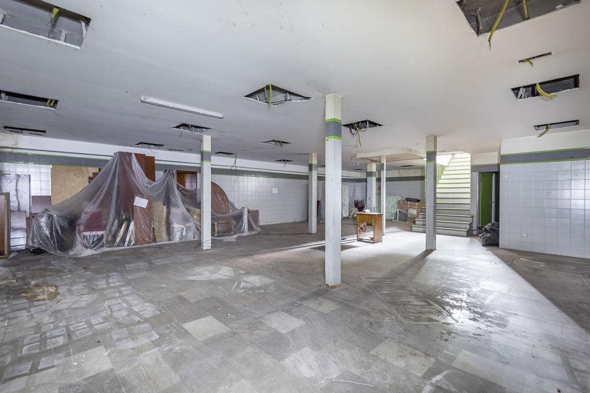 Erhverv til leje i Granada by - € 450 (Ref: 8538976)