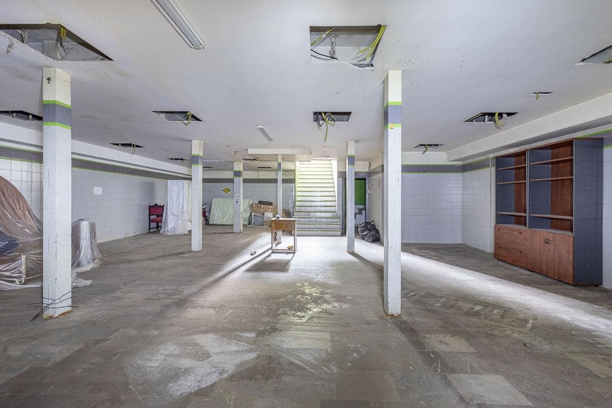 Erhverv til leje i Granada by - € 450 (Ref: 8538976)