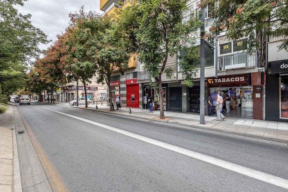 Erhverv til leje i Granada by - € 450 (Ref: 8538976)