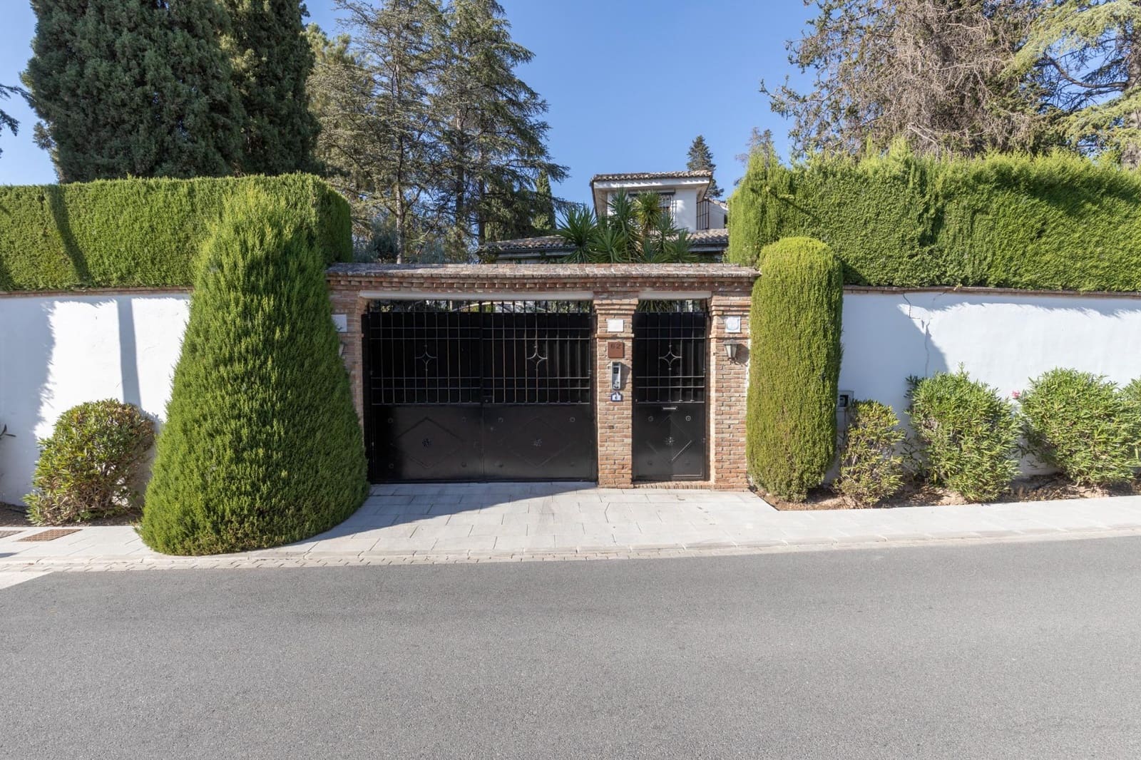 4 soverom Villa til salgs i Albolote med svømmebasseng garasje - € 560 000 (Ref: 8601583)