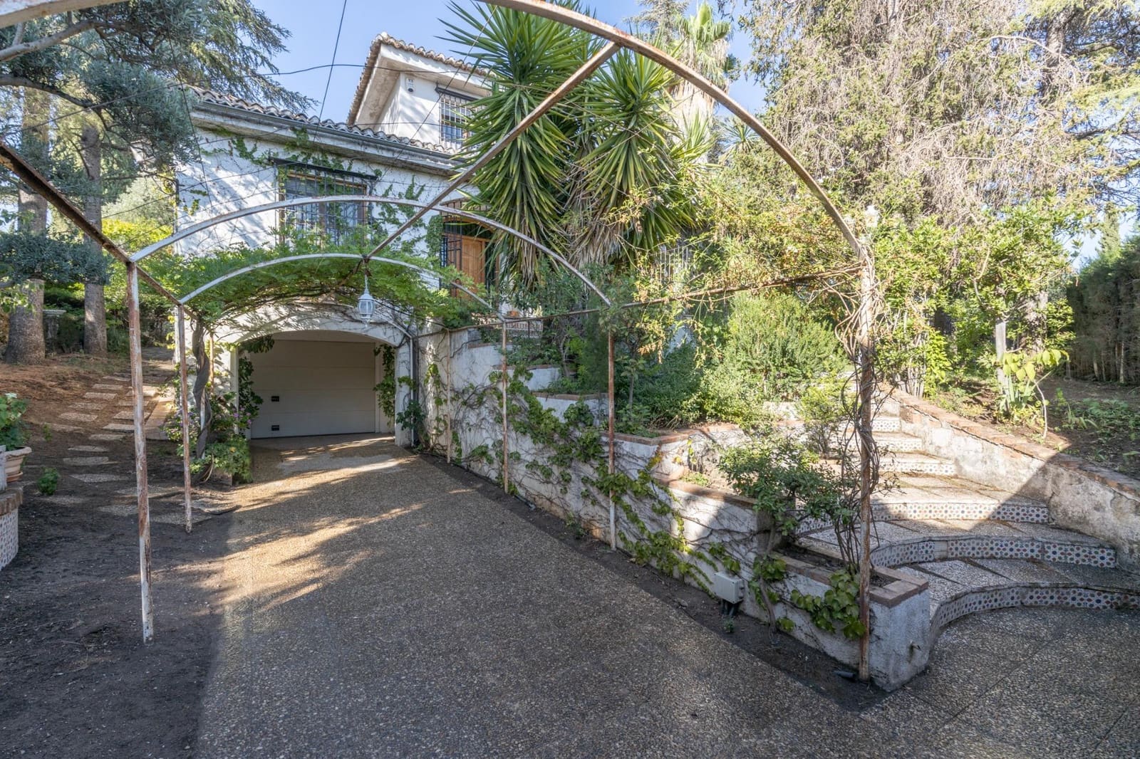 4 soverom Villa til salgs i Albolote med svømmebasseng garasje - € 560 000 (Ref: 8601583)