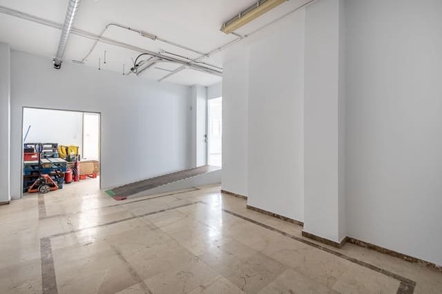 Kommersiell att hyra i Granada stad - 2 000 € (Ref: 8641250)