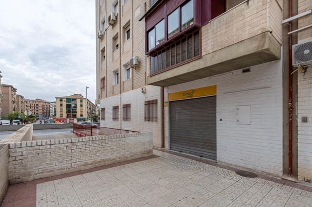 Kommersiell att hyra i Granada stad - 2 000 € (Ref: 8641250)