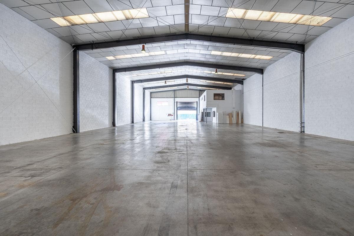 Virksomhed til salg i Ogijares med garage - € 665.000 (Ref: 8668348)