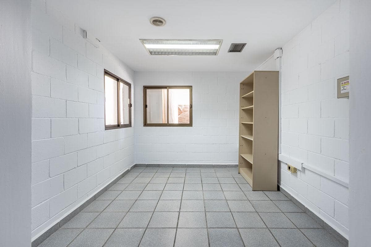 Virksomhed til salg i Ogijares med garage - € 665.000 (Ref: 8668348)