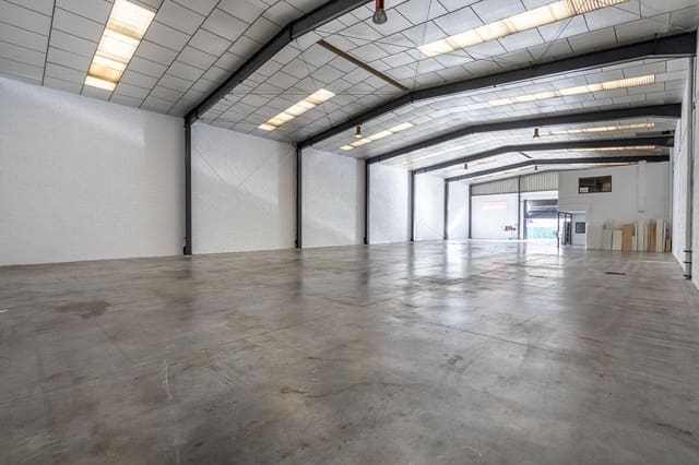 Biznes na sprzedaż w Ogíjares z garażem - 665 000 € (Ref: 8668348)