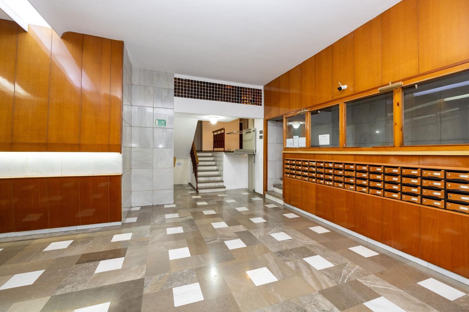 4 soveværelse Lejlighed til salg i Granada by med garage - € 374.900 (Ref: 8696478)