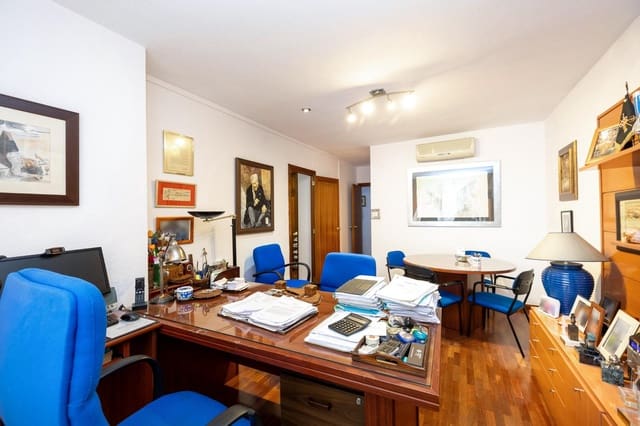 4 chambre Appartement à vendre à Centro, Grenade ville avec garage - 374 900 € (Ref: 8696478)