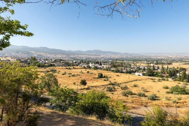 Byggegrund til salg i Granada by - € 204.000 (Ref: 8709379)