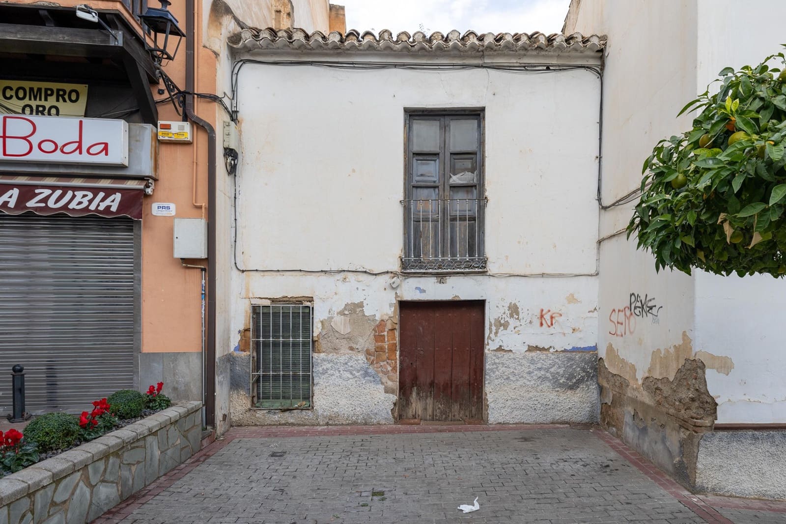 Ruin til salgs i La Zubia - € 270 000 (Ref: 8709380)
