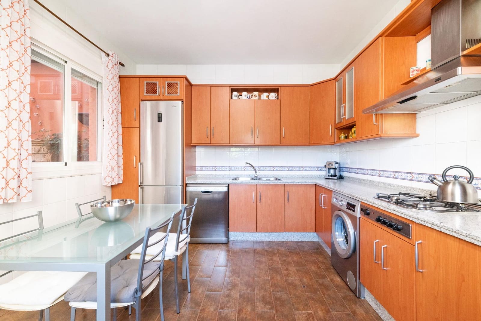 4 soveværelse Villa til salg i Santa Fe med garage - € 319.900 (Ref: 8773800)