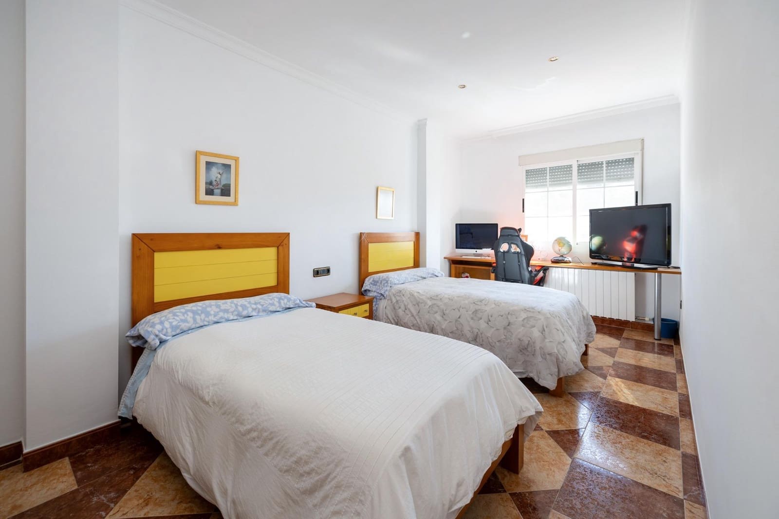 3 soveværelse Rækkehus til salg i Huetor Vega med garage - € 329.000 (Ref: 8836899)