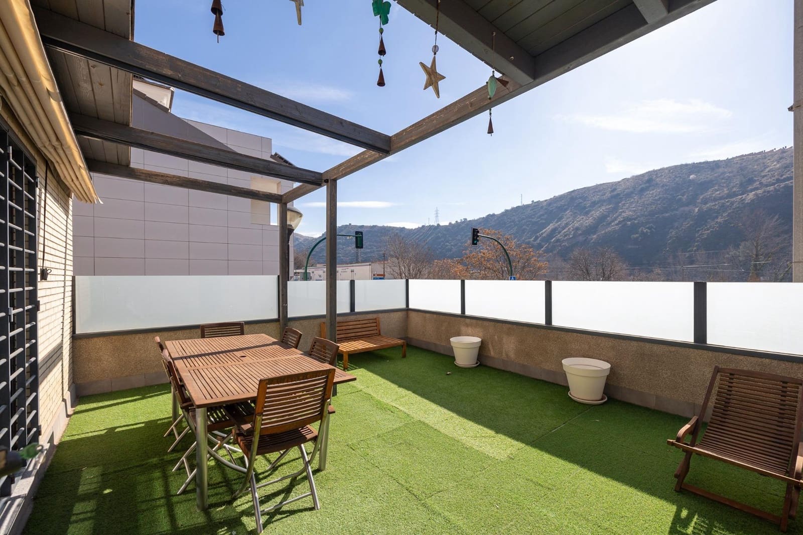 4 soveværelse Villa til salg i Granada by med garage - € 484.000 (Ref: 8839149)