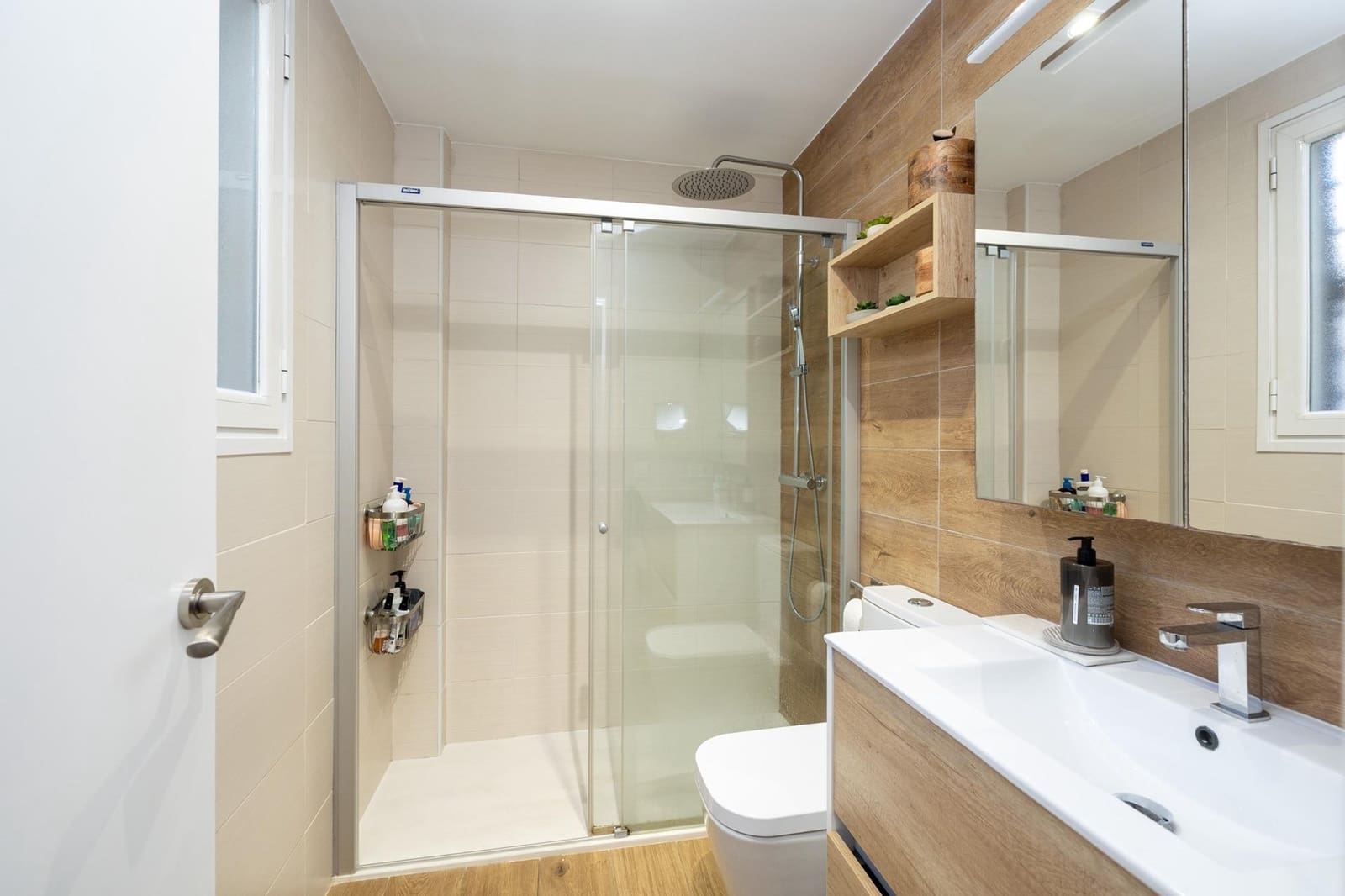 4 soveværelse Villa til salg i Granada by med garage - € 484.000 (Ref: 8839149)