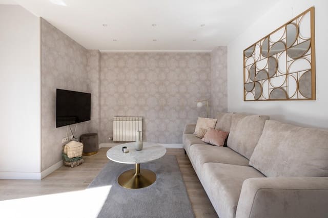 4 soveværelse Villa til salg i Carretera de la Sierra, Granada by med garage - € 484.000 (Ref: 8839149)