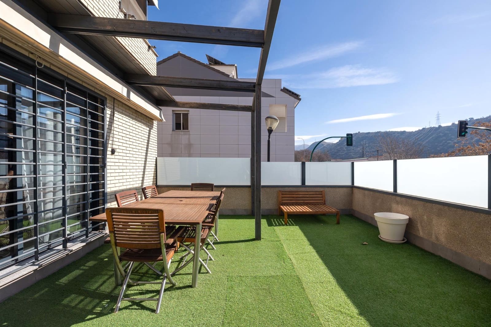 4 soveværelse Villa til salg i Granada by med garage - € 484.000 (Ref: 8839149)