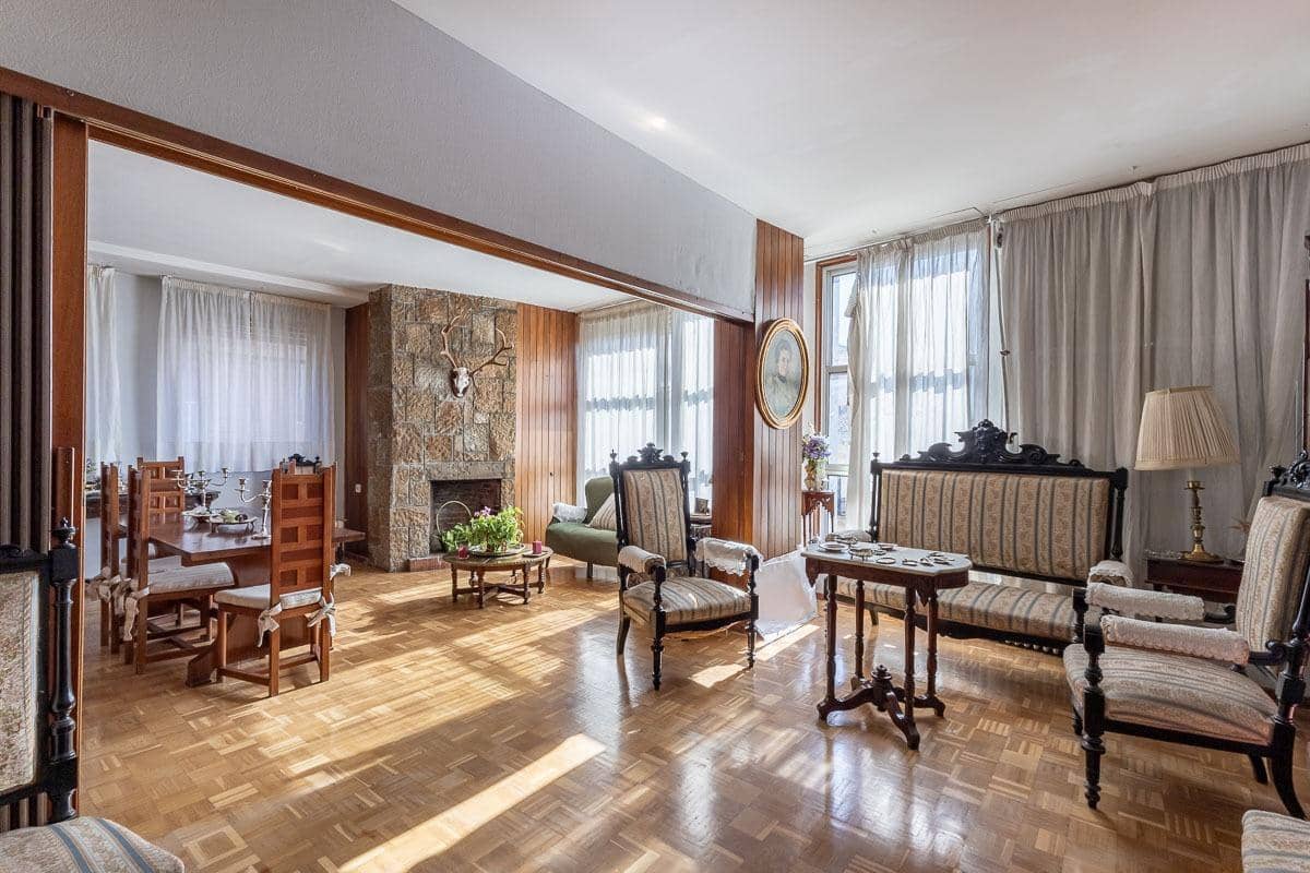 6 soveværelse Lejlighed til salg i Granada by - € 829.000 (Ref: 8851817)