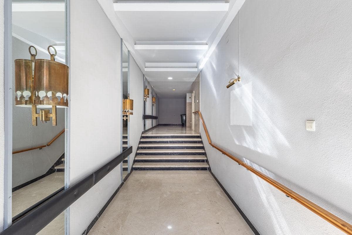 6 soveværelse Lejlighed til salg i Granada by - € 829.000 (Ref: 8851817)