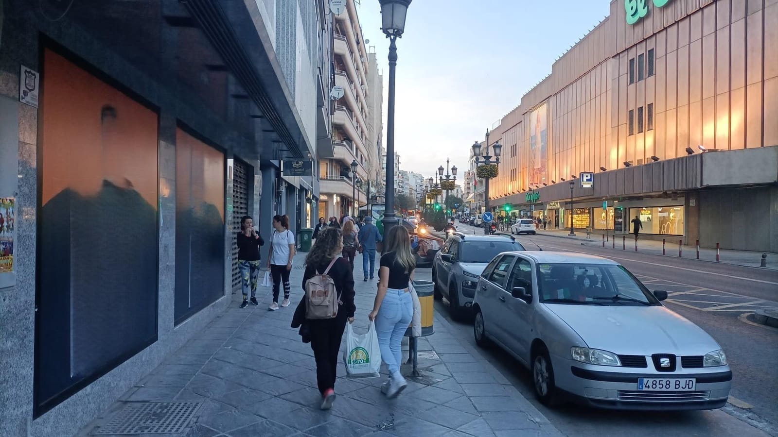 Local Commercial à vendre à Grenade ville - 950 000 € (Ref: 8854999)