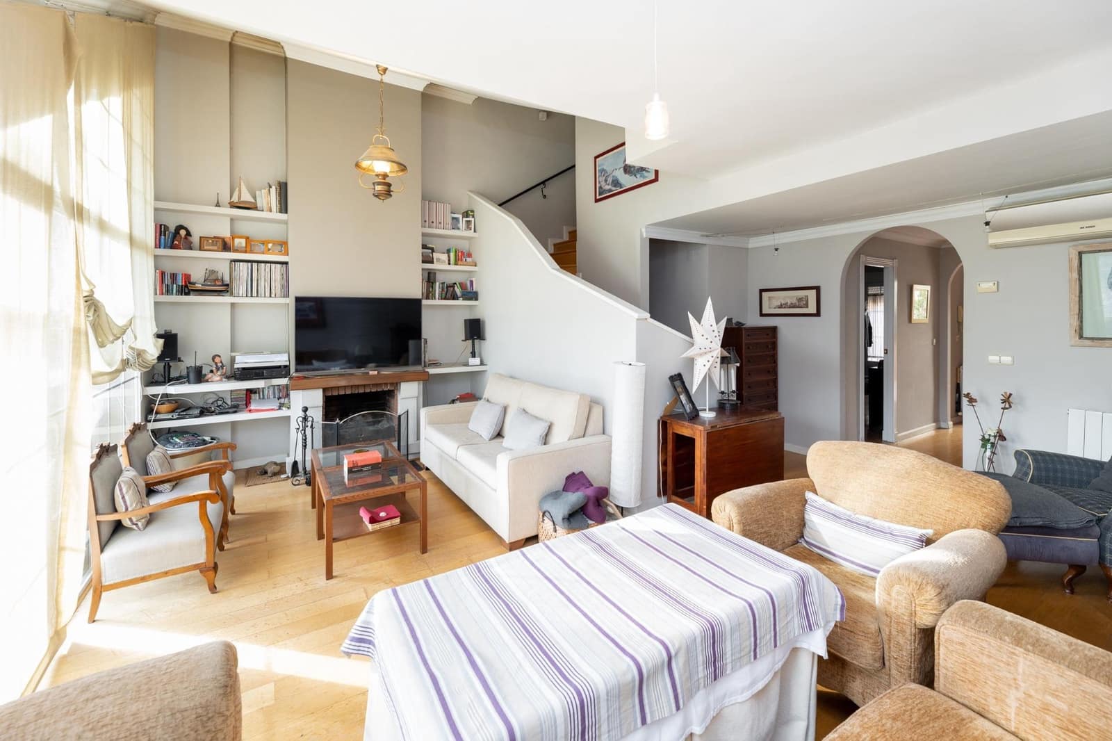 4 soveværelse Rækkehus til salg i Granada by med swimmingpool garage - € 475.000 (Ref: 8857423)