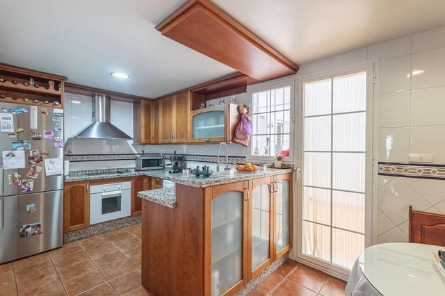 3 camera da letto Villetta Bifamiliare in vendita in Peligros con garage - 234.900 € (Rif: 8902371)