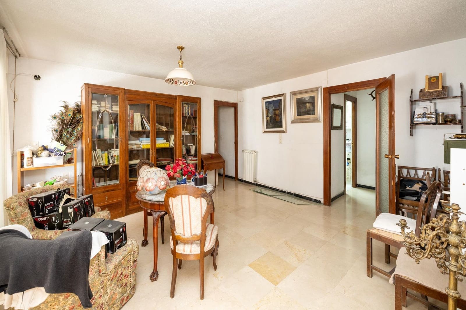 5 bedroom Flat for sale in Granada city with pool - € 395,000 (Ref: 8915477)