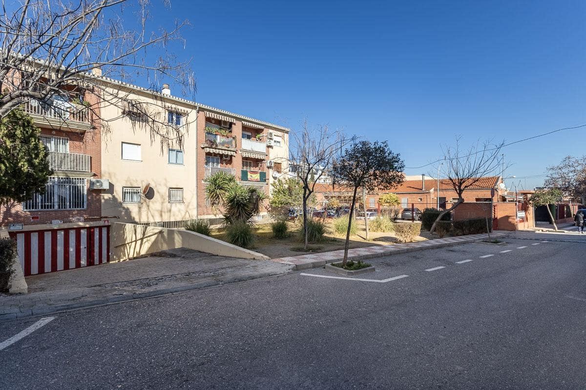 Erhverv til salg i Armilla - € 35.000 (Ref: 8982291)