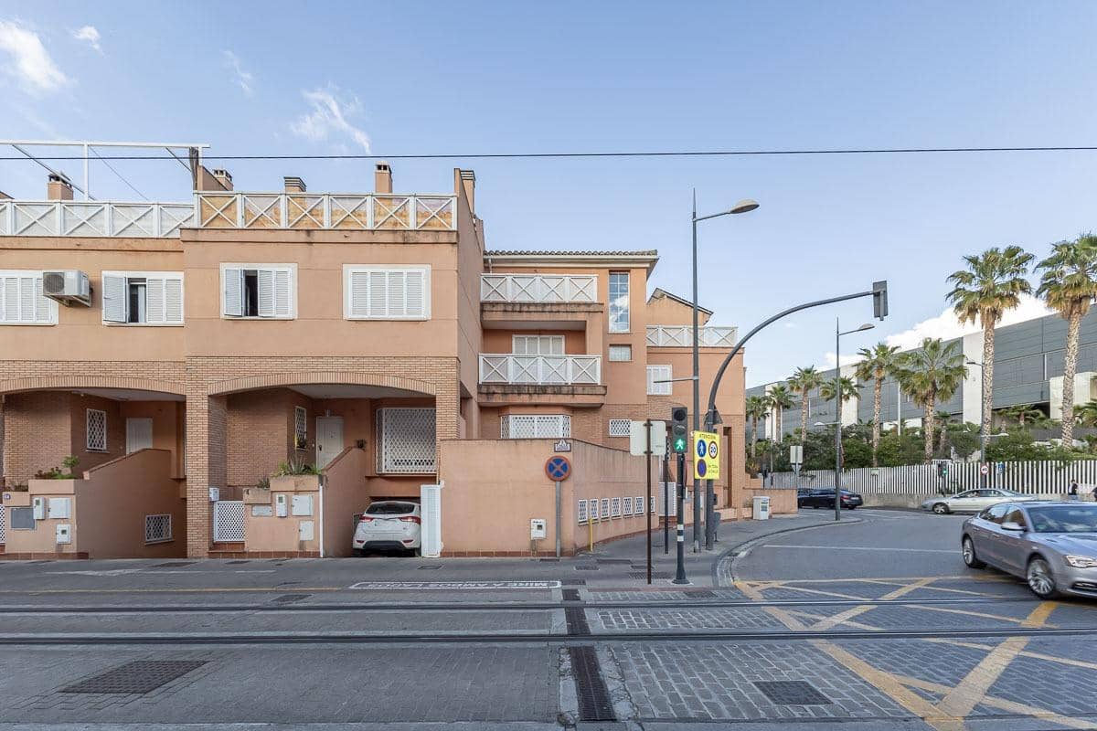 5 soveværelse Byhus til salg i Armilla med garage - € 350.000 (Ref: 8994093)