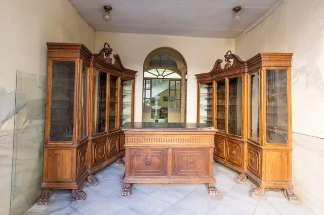 10 soverom Hus til salgs i Guadix - € 325 000 (Ref: 9001558)